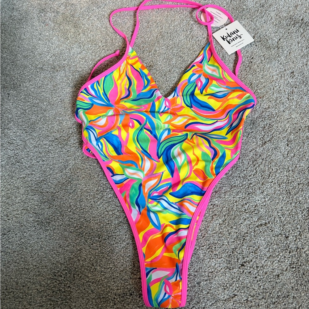 Kulani kinis one piece